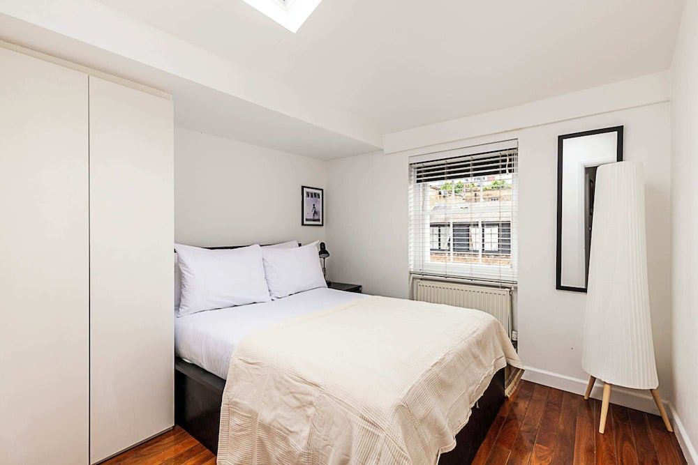 Fitzrovia Townhouse Apartment 1