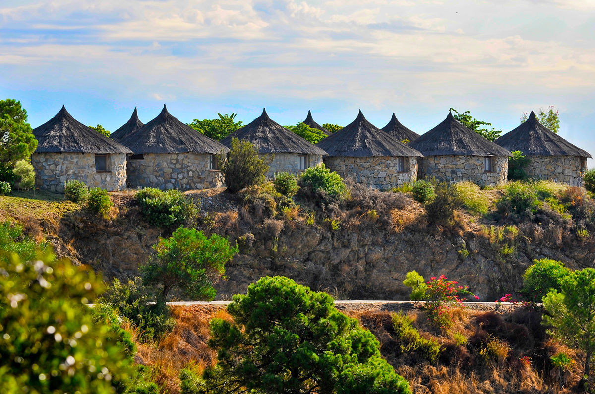 Hotel Selwo Lodge - Animal Park Tickets Included 1