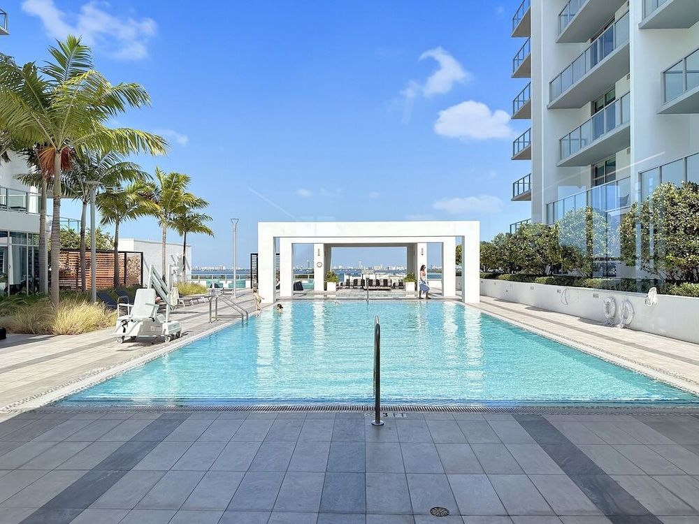 Luxe Condos - Miami Design District 1
