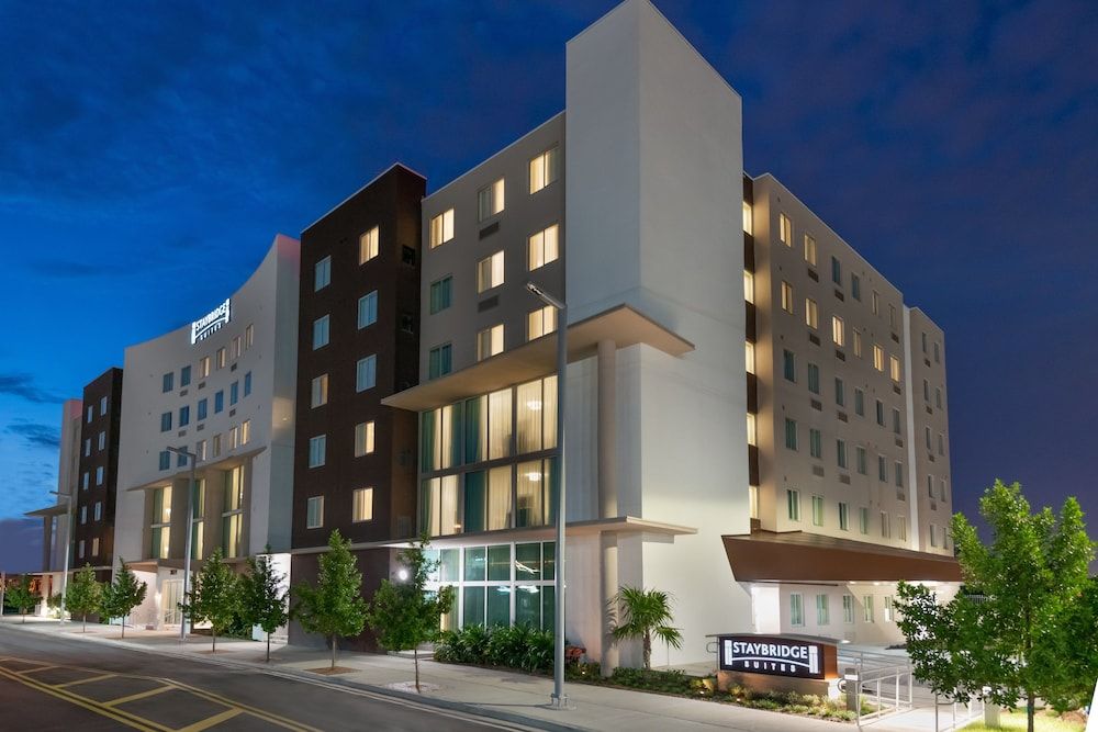 Staybridge Suites MIAMI INTERNATIONAL AIRPORT by IHG 1