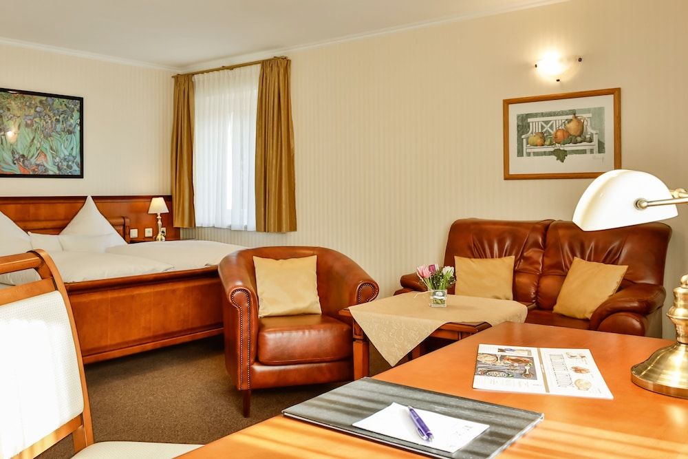 Waldhotel Rheinbach 1