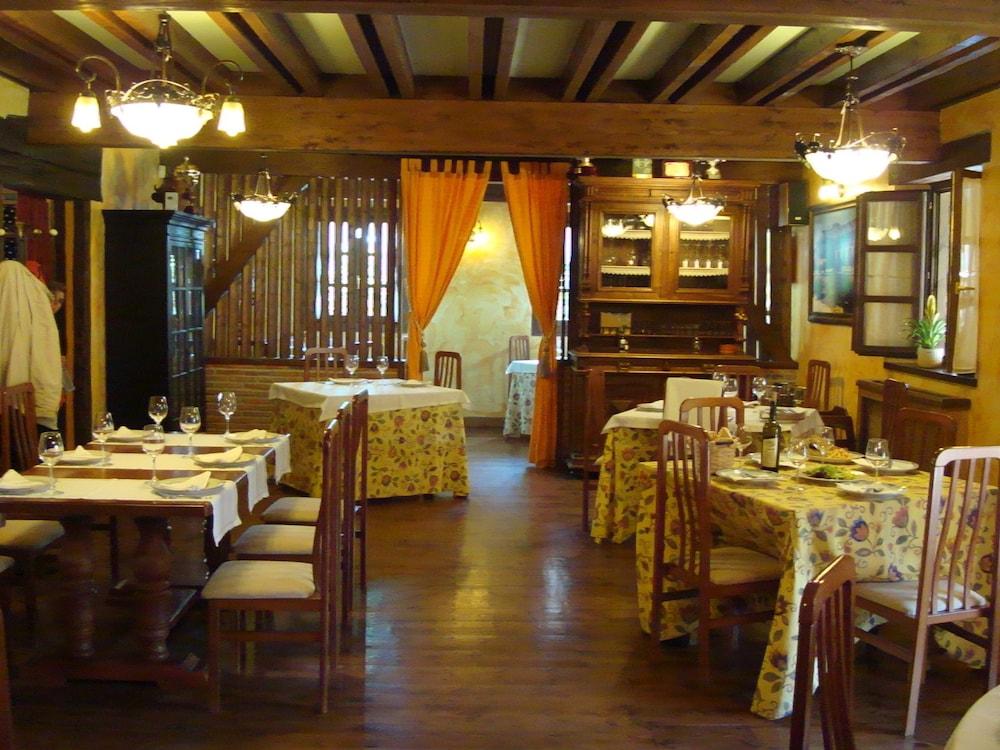 Posada Restaurante Prada a Tope 1