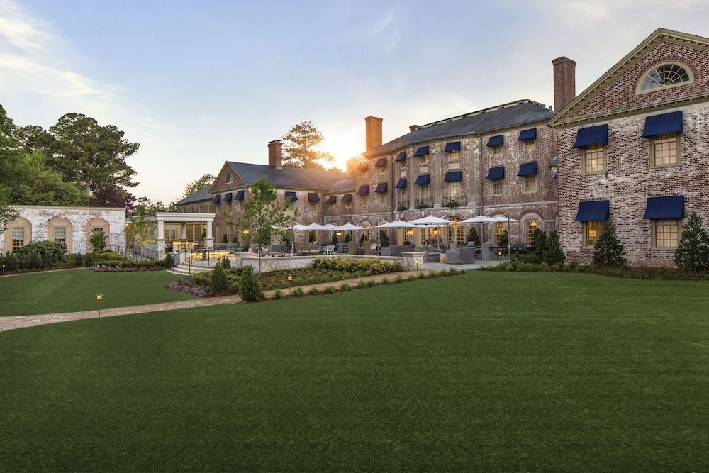 Williamsburg Inn, an official Colonial Williamsburg Hotel 1