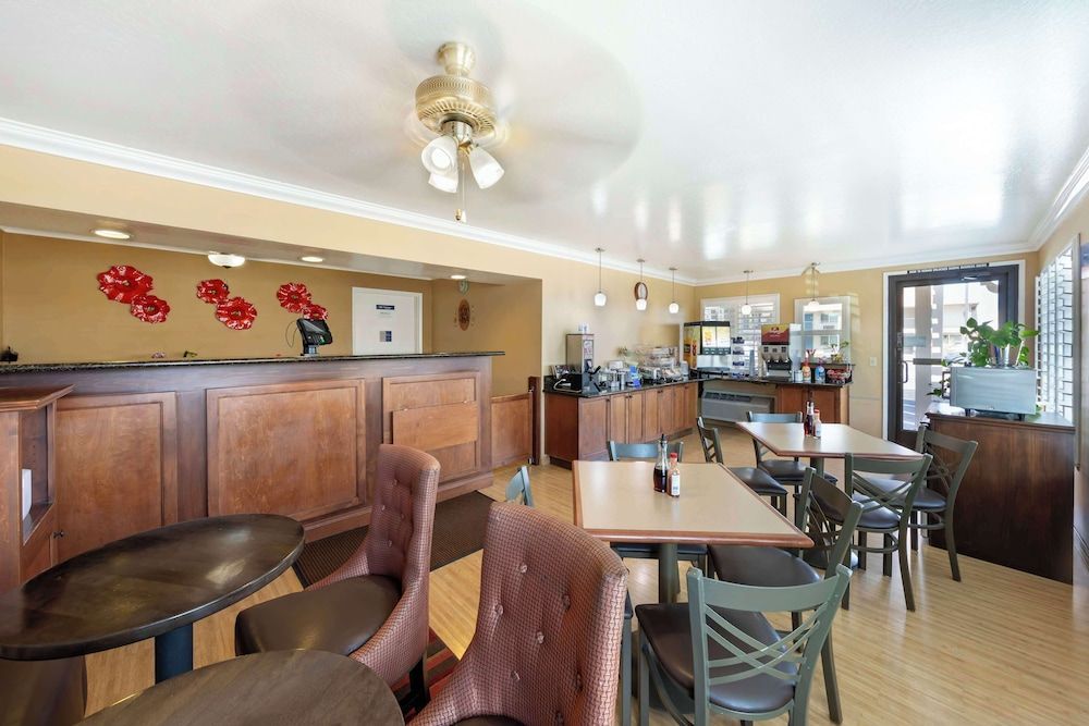 Best Western Hanford Inn 2