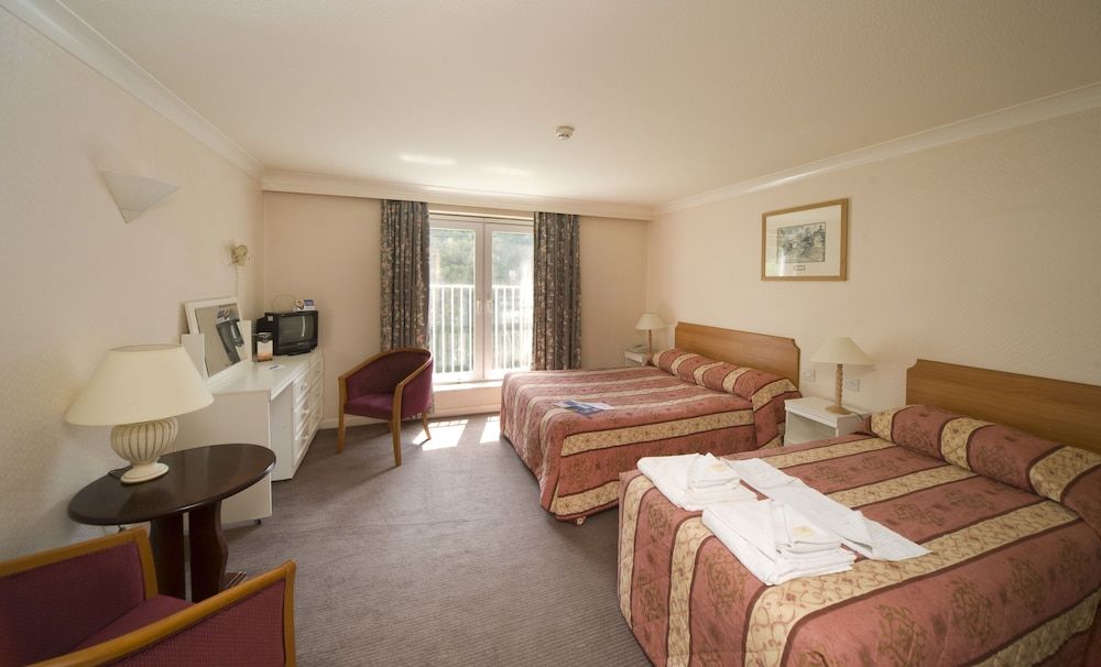 The Caledonian Island Hotel 2