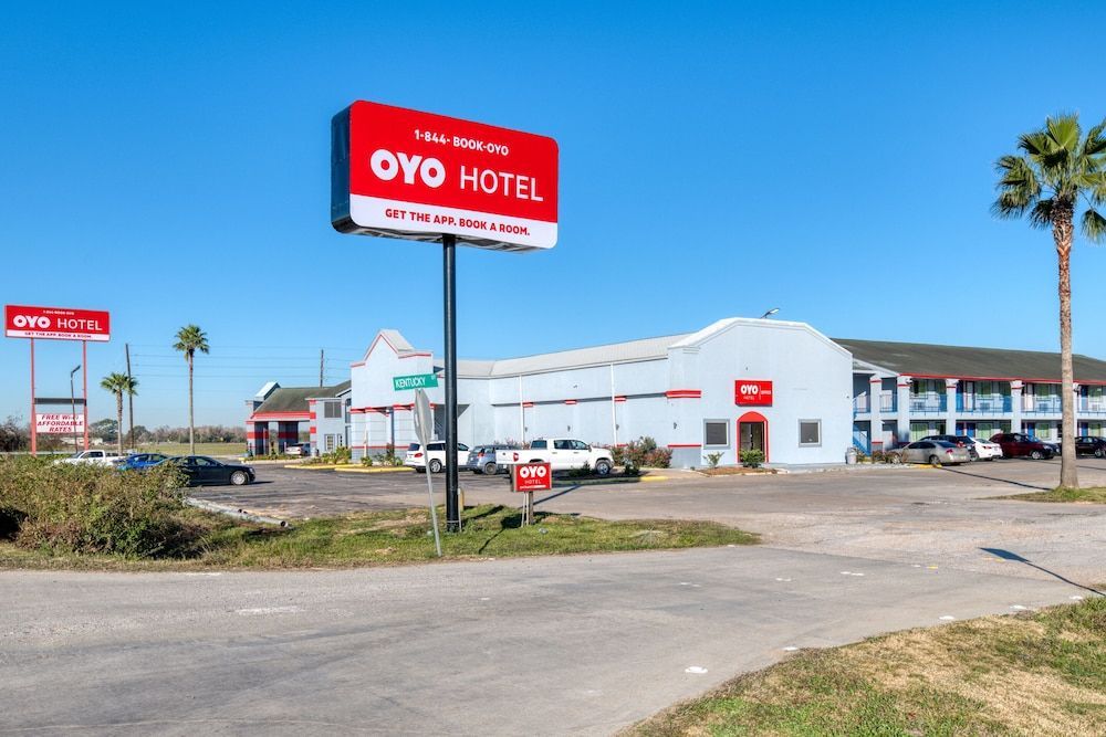 OYO Hotel Rosenberg TX I-69 1