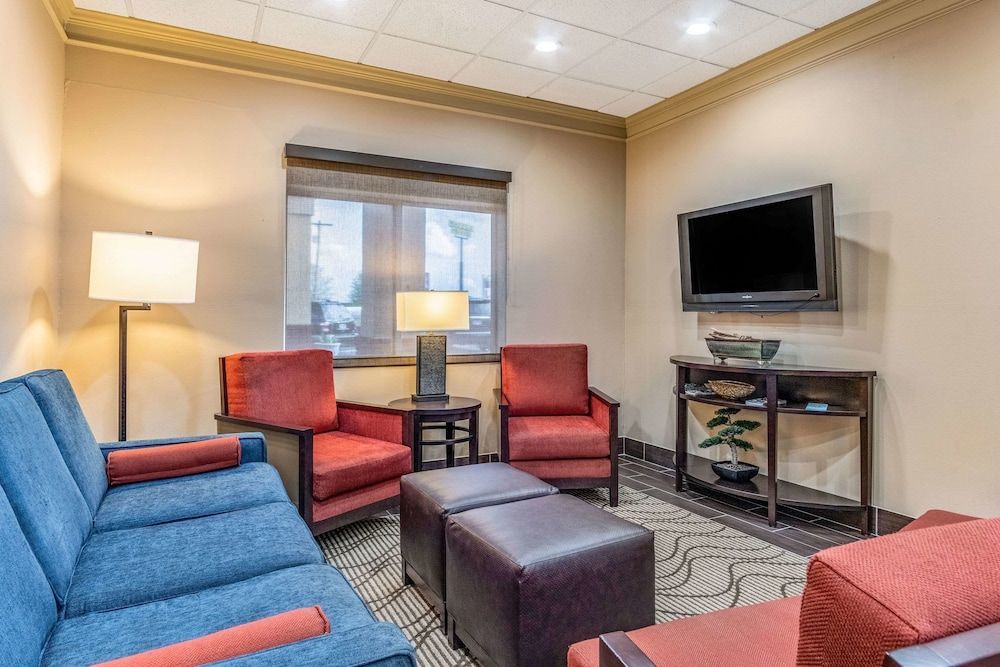 Comfort Inn & Suites Tuscumbia-Muscle Shoals 1
