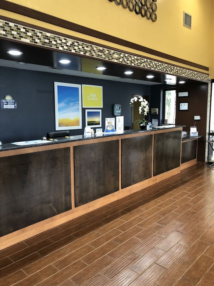 Days Inn by Wyndham Fayetteville-South/I-95 Exit 49 2