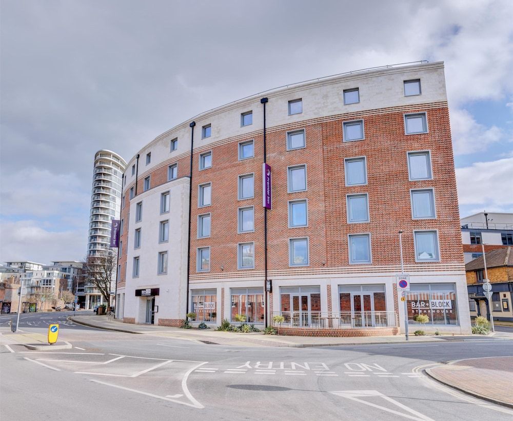 Premier Inn Portsmouth Dockyard 1