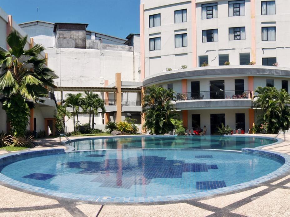 The Sun Hotel Sidoarjo 1