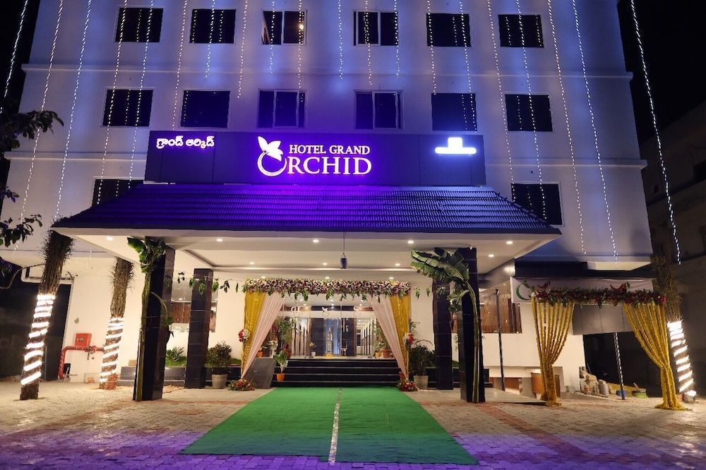 HOTEL GRAND ORCHID 1