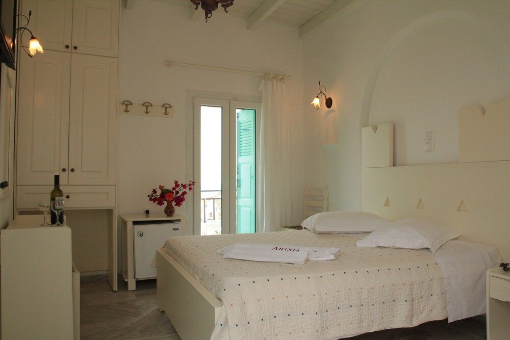 Hotel Anixis 1