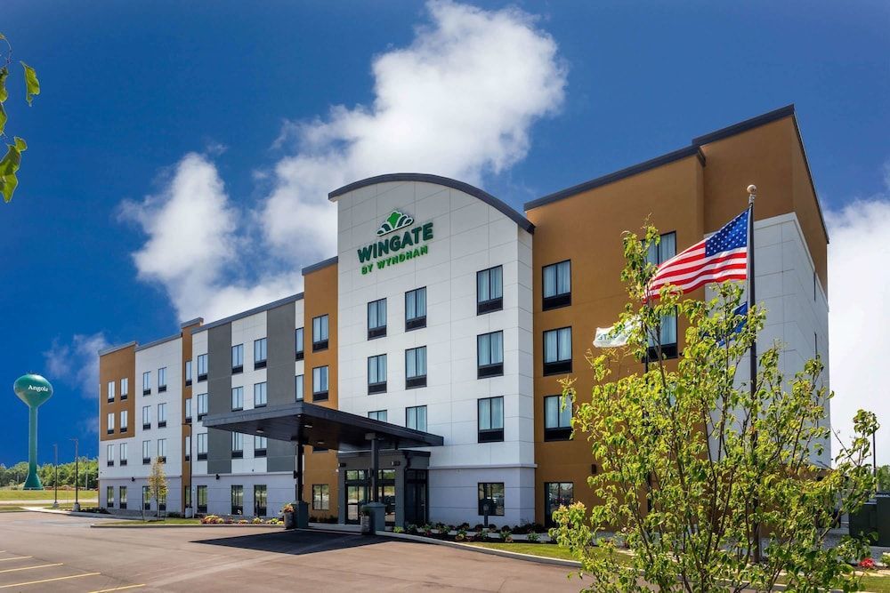 Wingate by Wyndham Angola 1