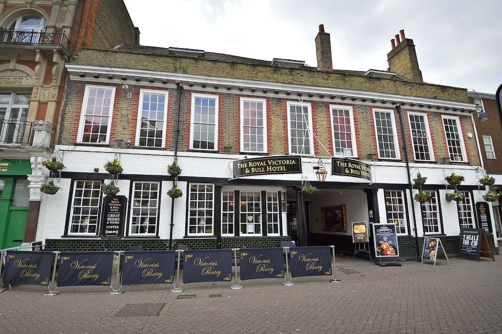The Royal Victoria & Bull Hotel 1