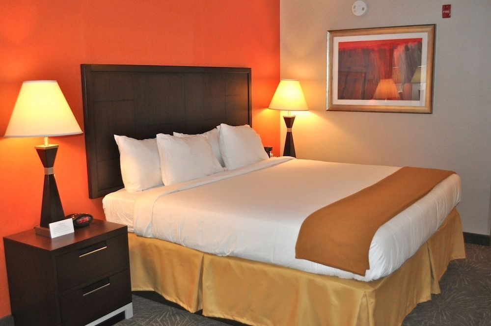 Holiday Inn Express PITTSBURGH E - WATERFRONT DR by IHG 2