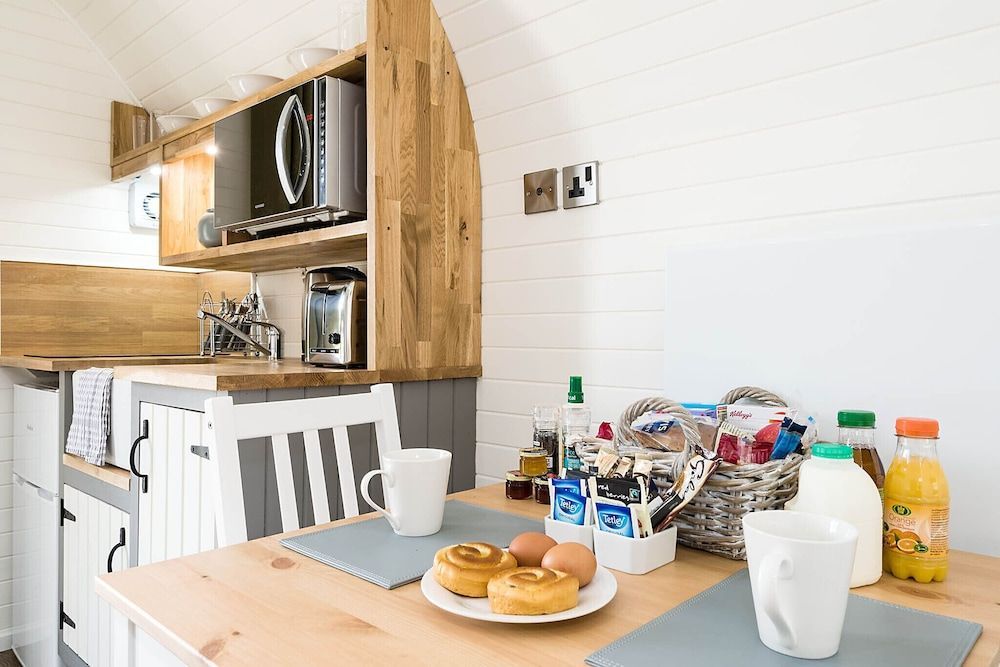 Weedingshall Lodges 2