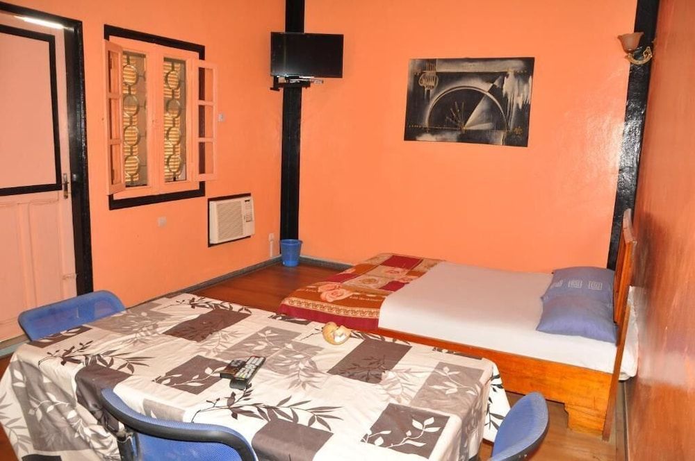 HOTEL CHEZ AGNES 2