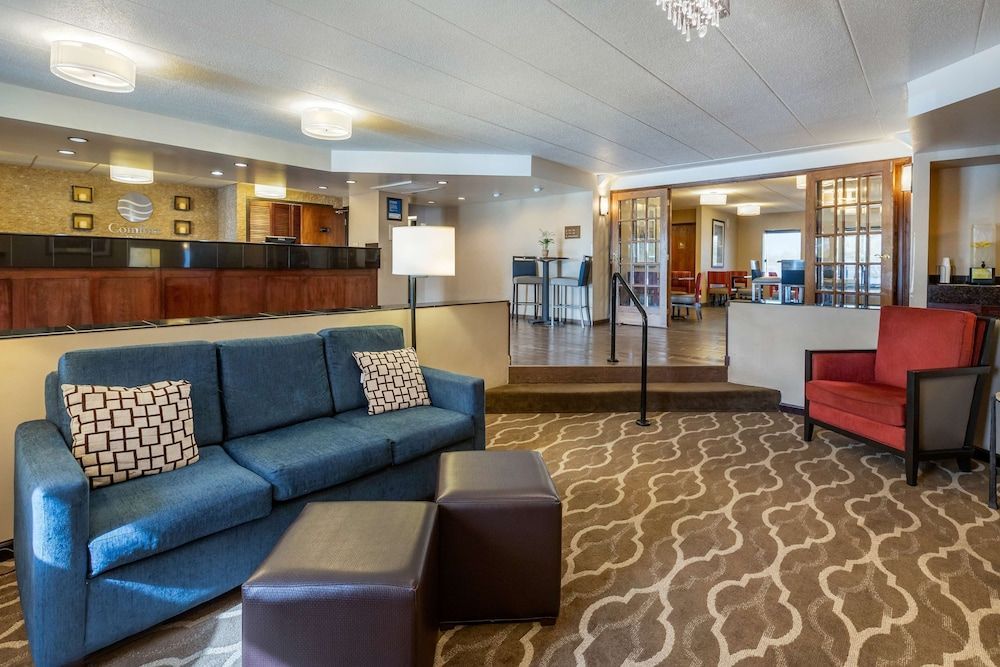 Comfort Inn Grand Rapids Airport 2