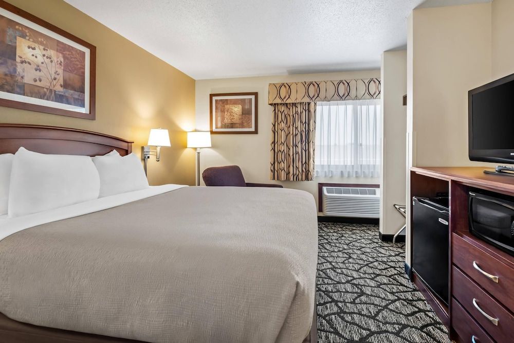 Quality Inn La Crosse North 1
