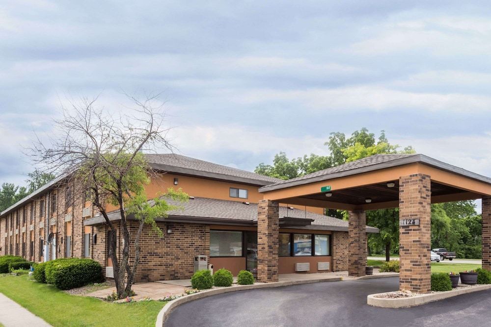 Days Inn by Wyndham Stoughton WI. 1