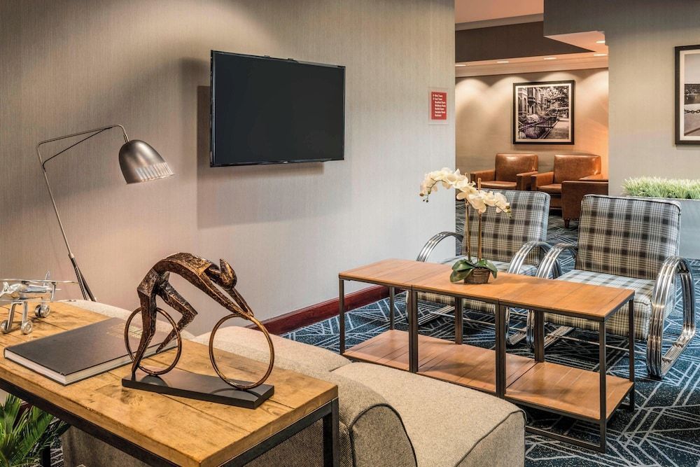 Four Points by Sheraton Boston Logan Airport Revere 2