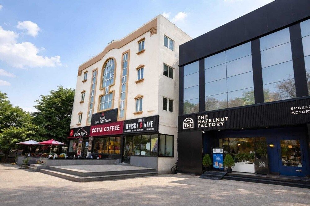 Amar Yatri Niwas Hotel 1