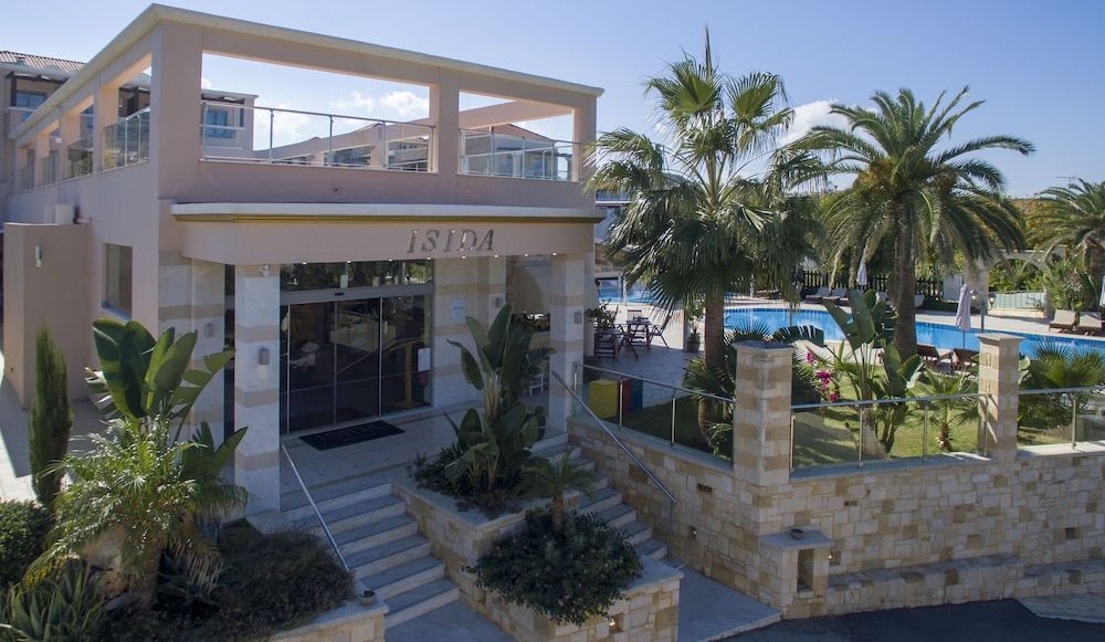 Isida Hotel Agia Marina 2