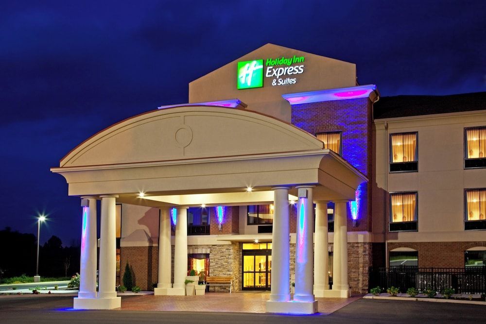Holiday Inn Express & Suites FRANKLIN by IHG 1