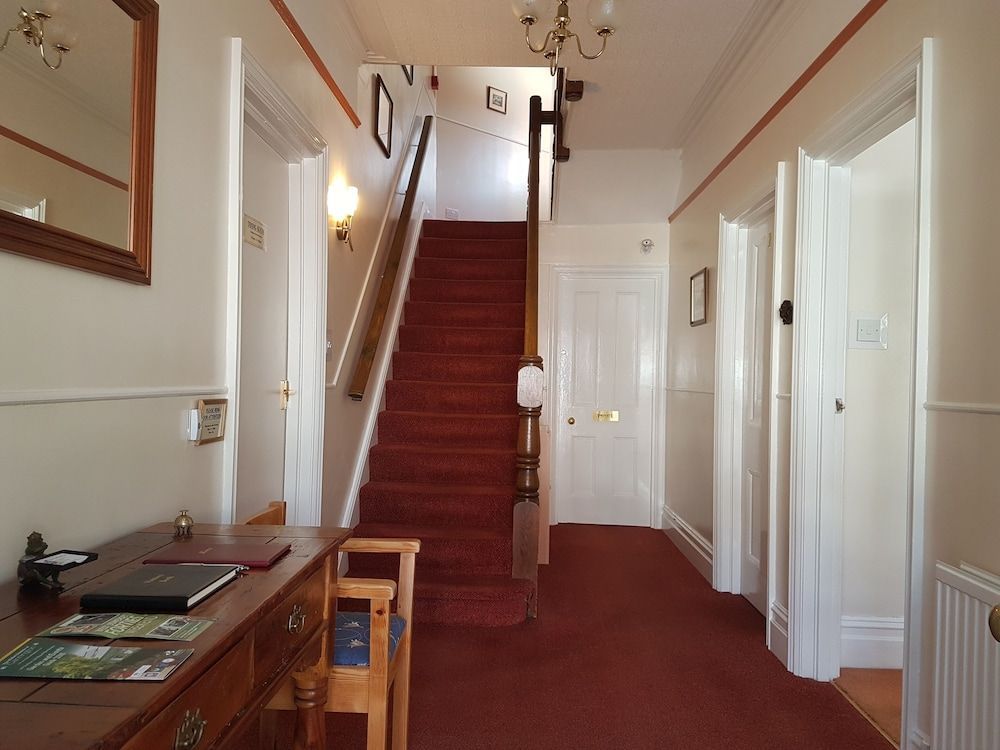 Montrose Guest House 2