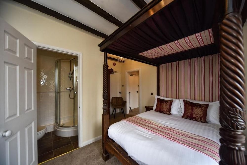 The Bear Inn 2