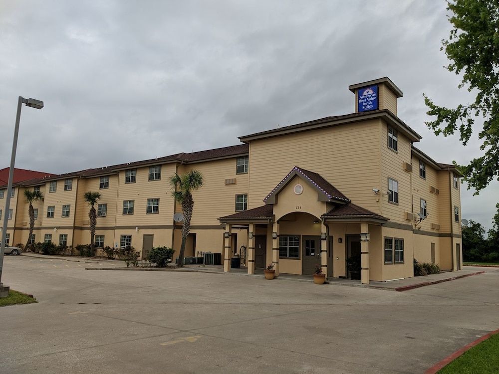 Americas Best Value Inn & Suites-Winnie 1
