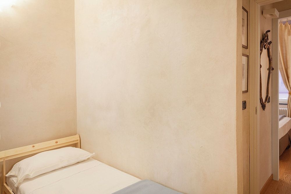 A Lovely Nest in the City by Wonderful Italy 2