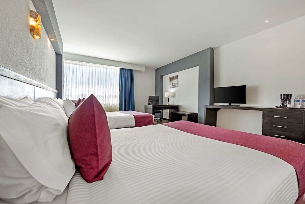 Comfort Inn Morelia 1