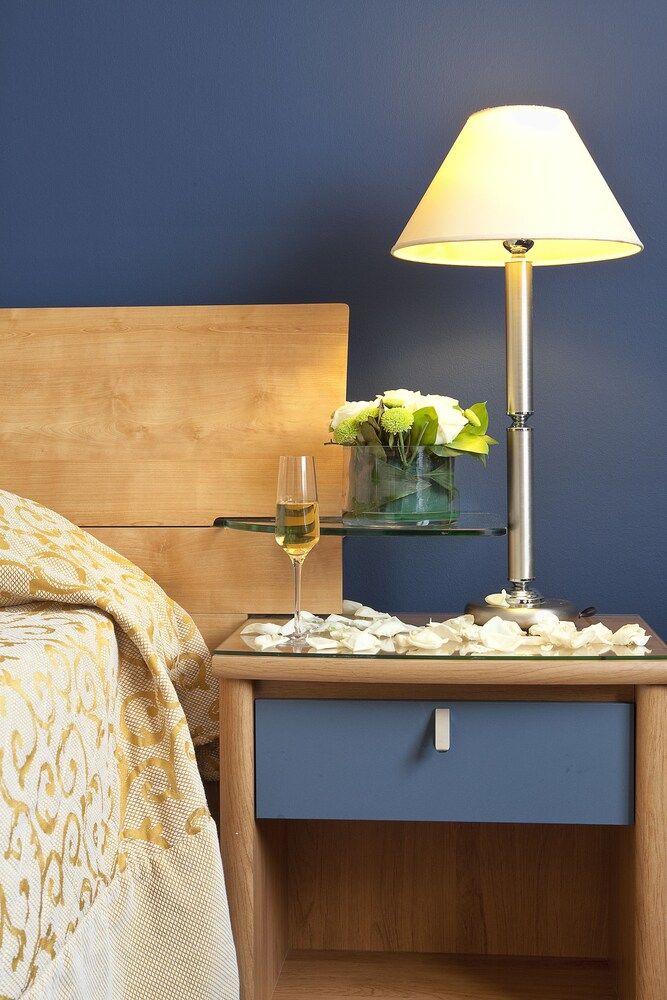 Lucy Hotel 2
