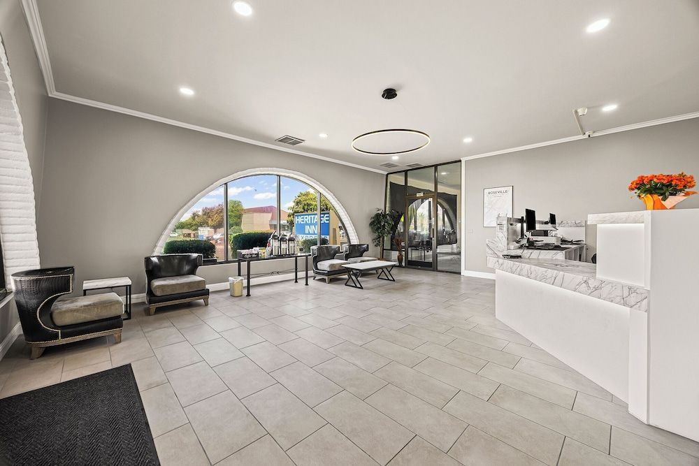 Heritage Inn Express Roseville 2