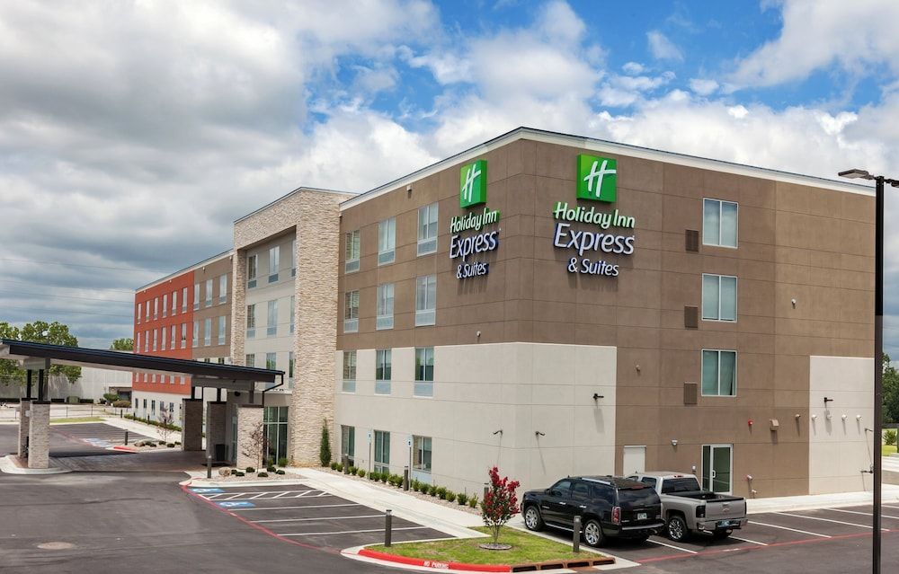 Holiday Inn Express & Suites TULSA SOUTH - WOODLAND HILLS by IHG 1