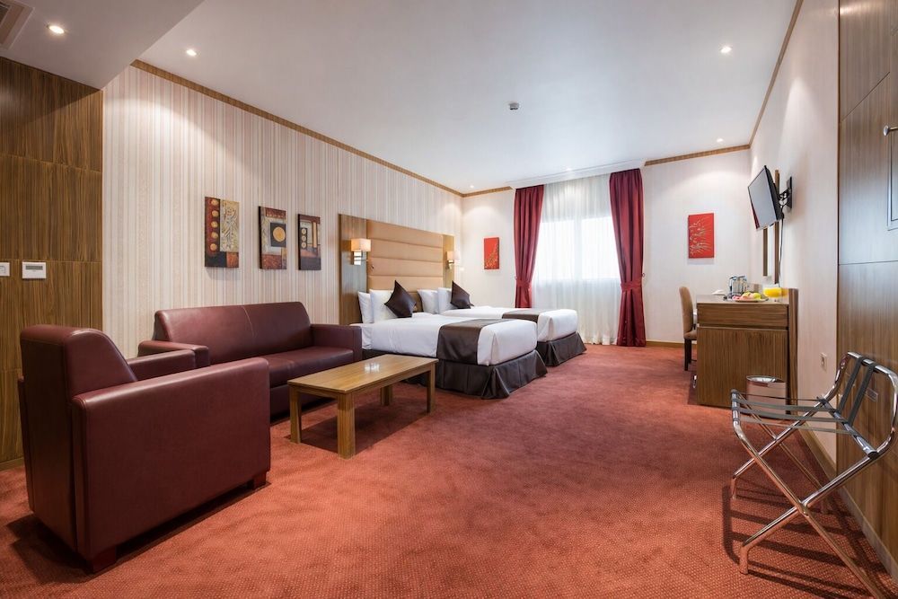 Royal Tulip Hotel LLC 1