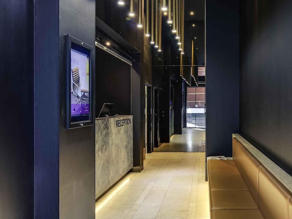 Mercure Melbourne Therry Street 1