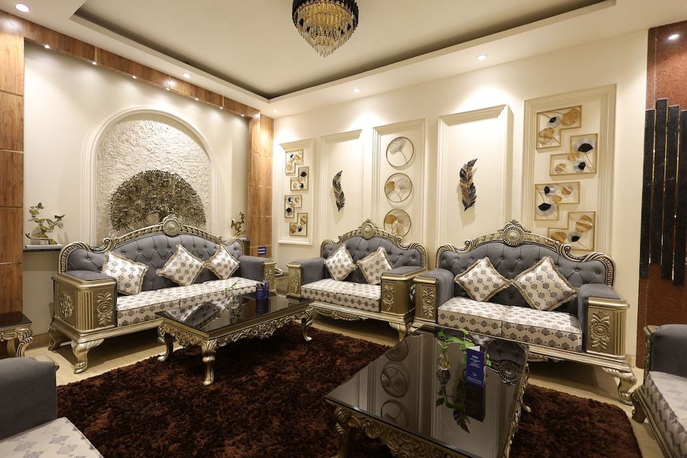 Days Hotel By Wyndham Neemrana 2