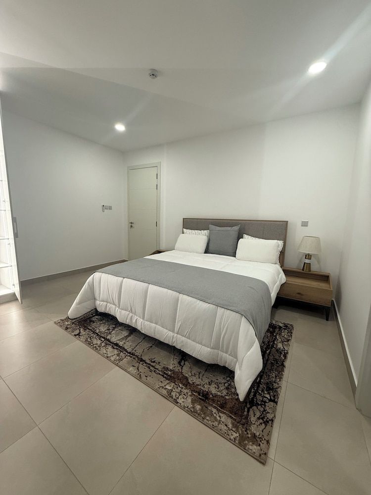 Kinville Suites - Cantonment Living 1