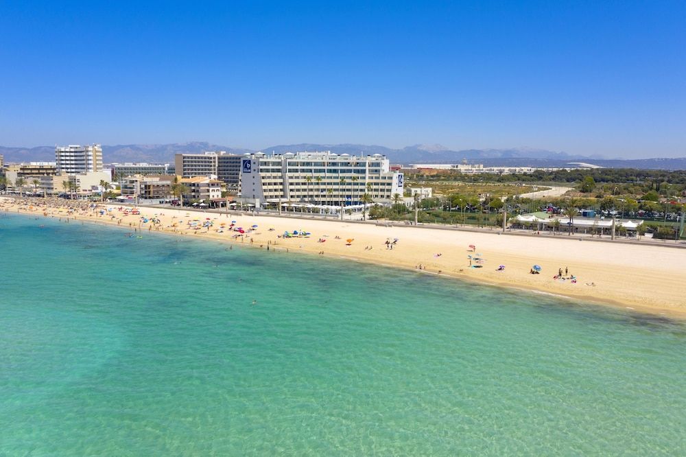Aparthotel Fontanellas Playa 1