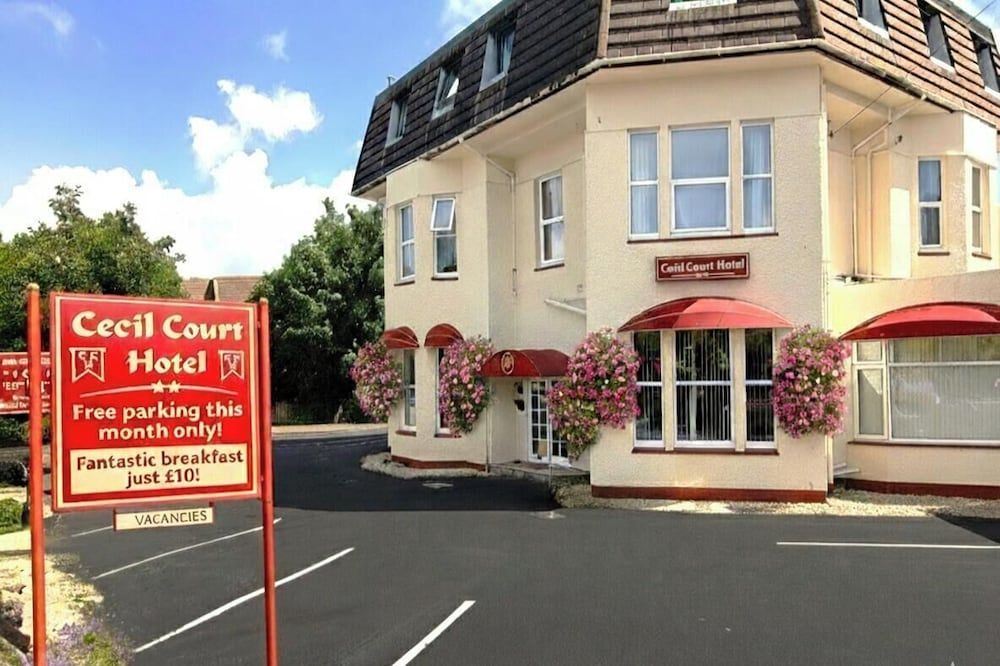Cecil Court Hotel 1