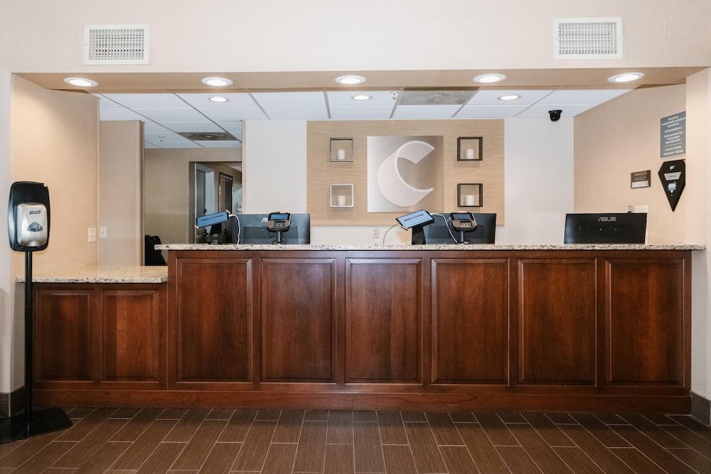 Comfort Suites Effingham Central 2