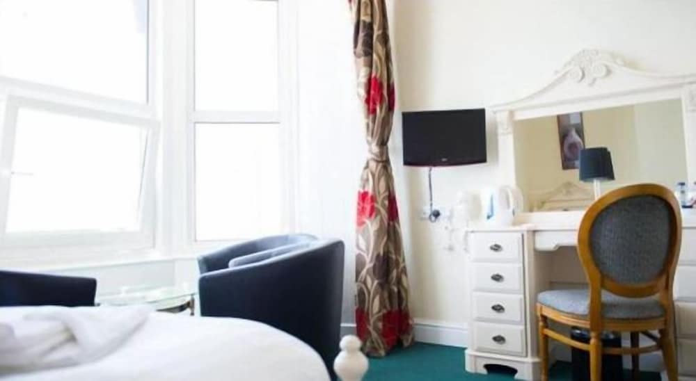 Queensbridge Hotel 2