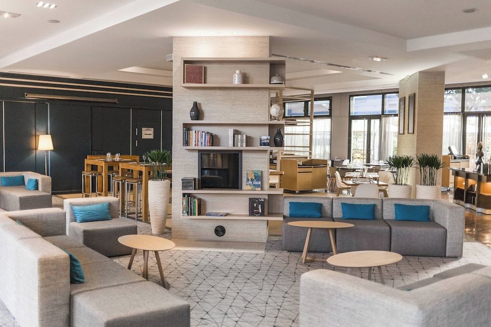Courtyard by Marriott Paris La Defense West - Colombes 1