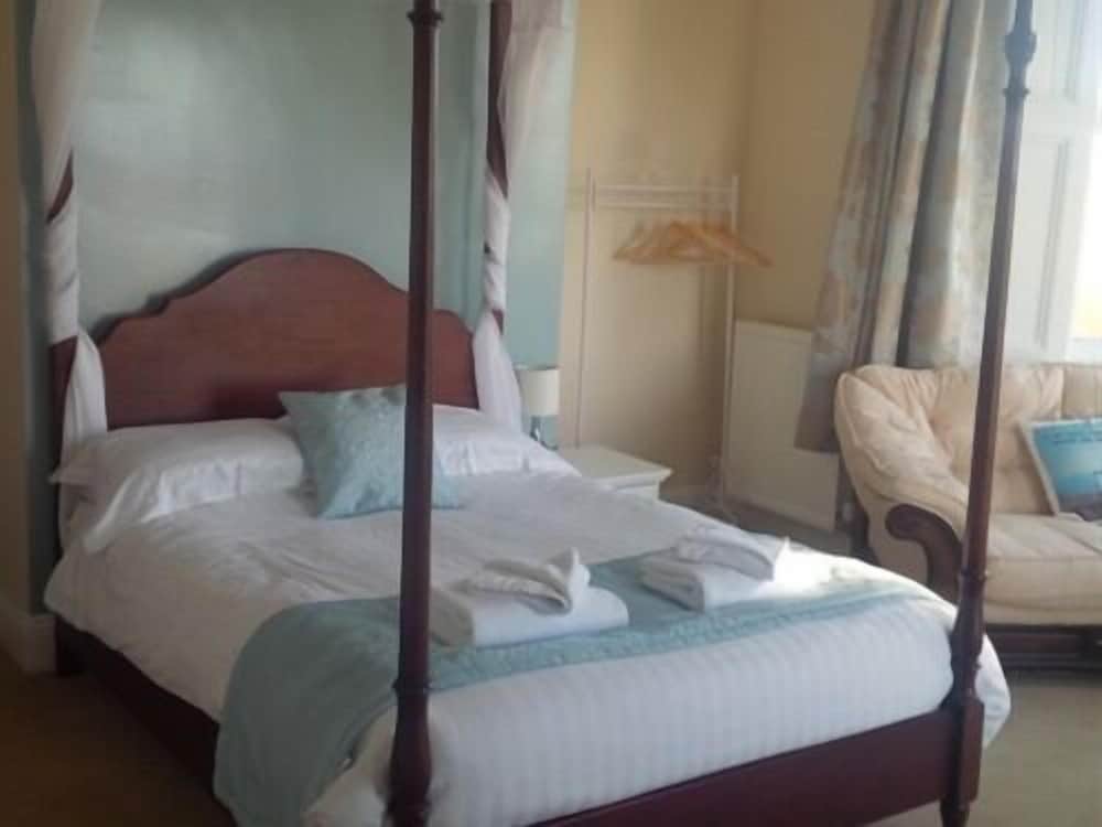 The Captain Cook Inn 2