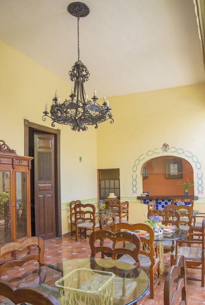 Casa De Las Columnas 2