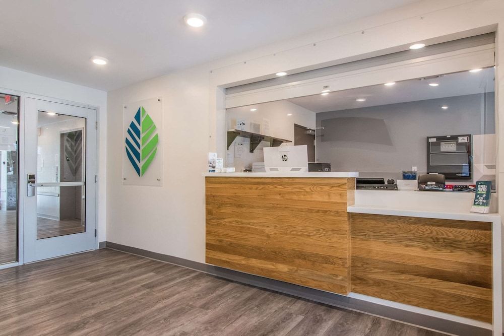 WoodSpring Suites Doral Miami Airport 2