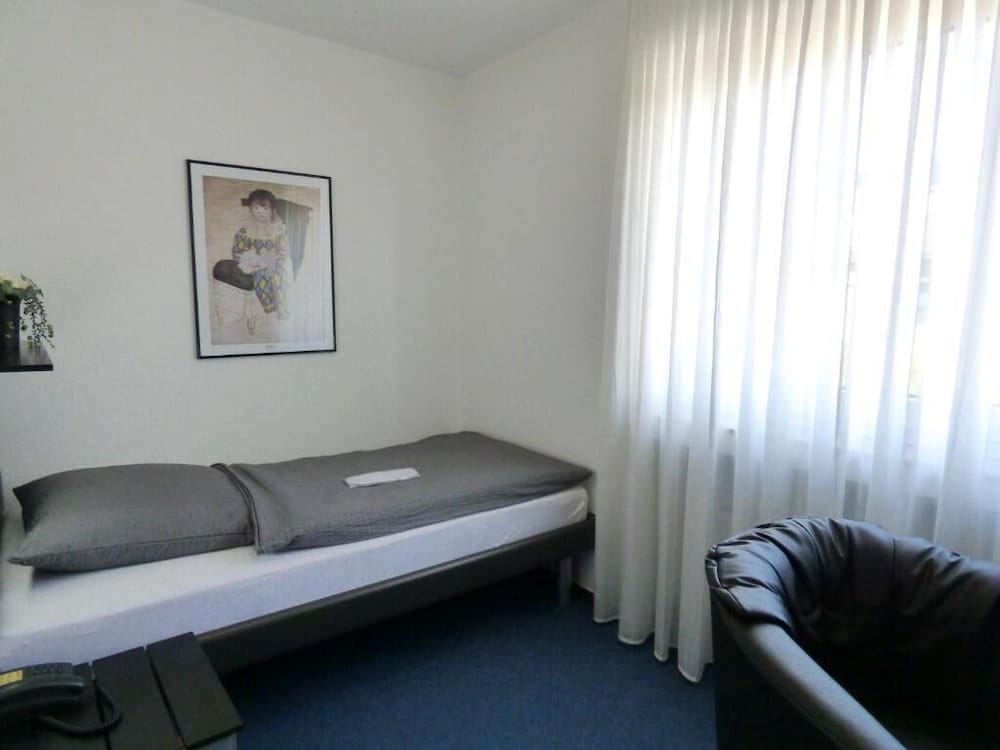 Hotel Alt Büttgen 1