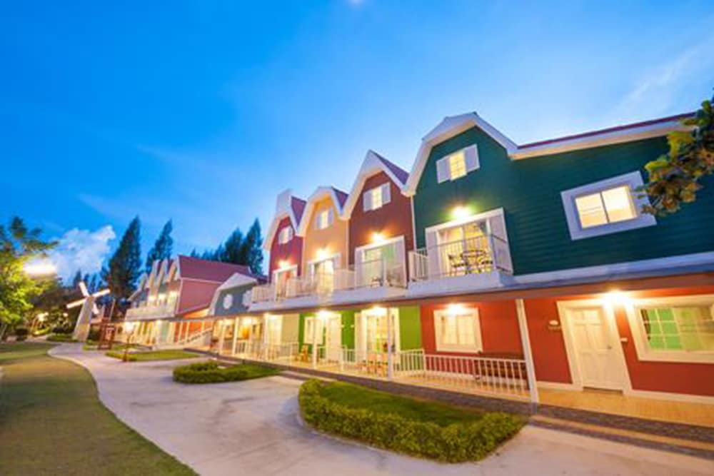Belmont Village Hotel 1